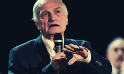 Μανώλης Μαυρομμάτης